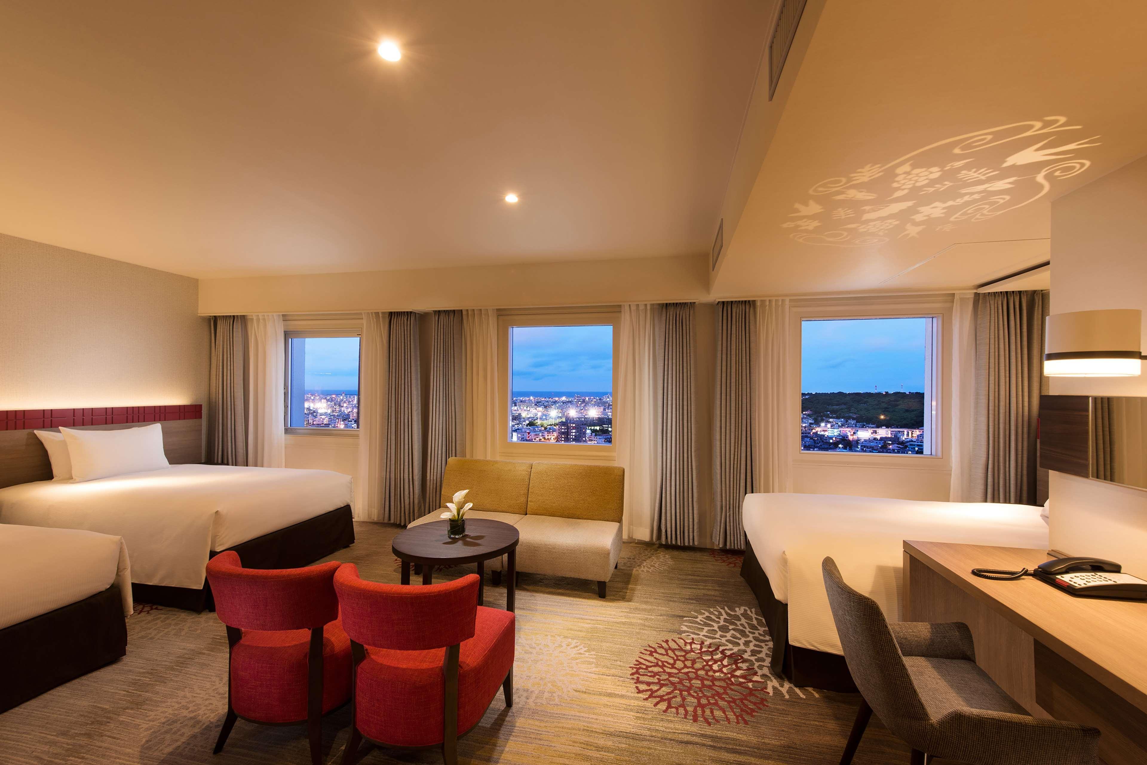Doubletree By Hilton Naha Shuri Castle Zewnętrze zdjęcie