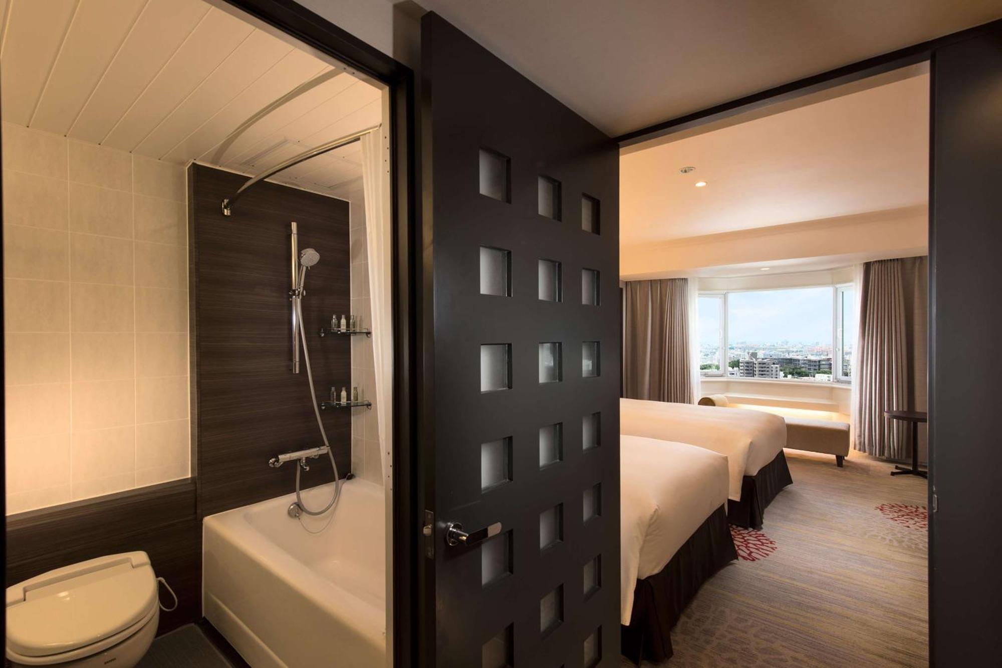 Doubletree By Hilton Naha Shuri Castle Zewnętrze zdjęcie